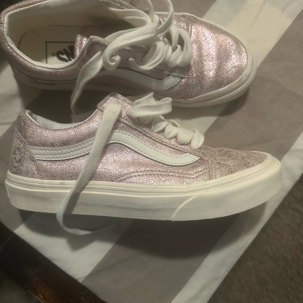 Vans Kids Sneakers in Shimmering Pink and White - Picture 2 of 3